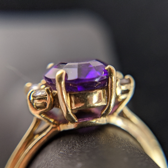 14K Gold Amethyst Solitaire Ring & Diamond Accents - Picture 6 of 8